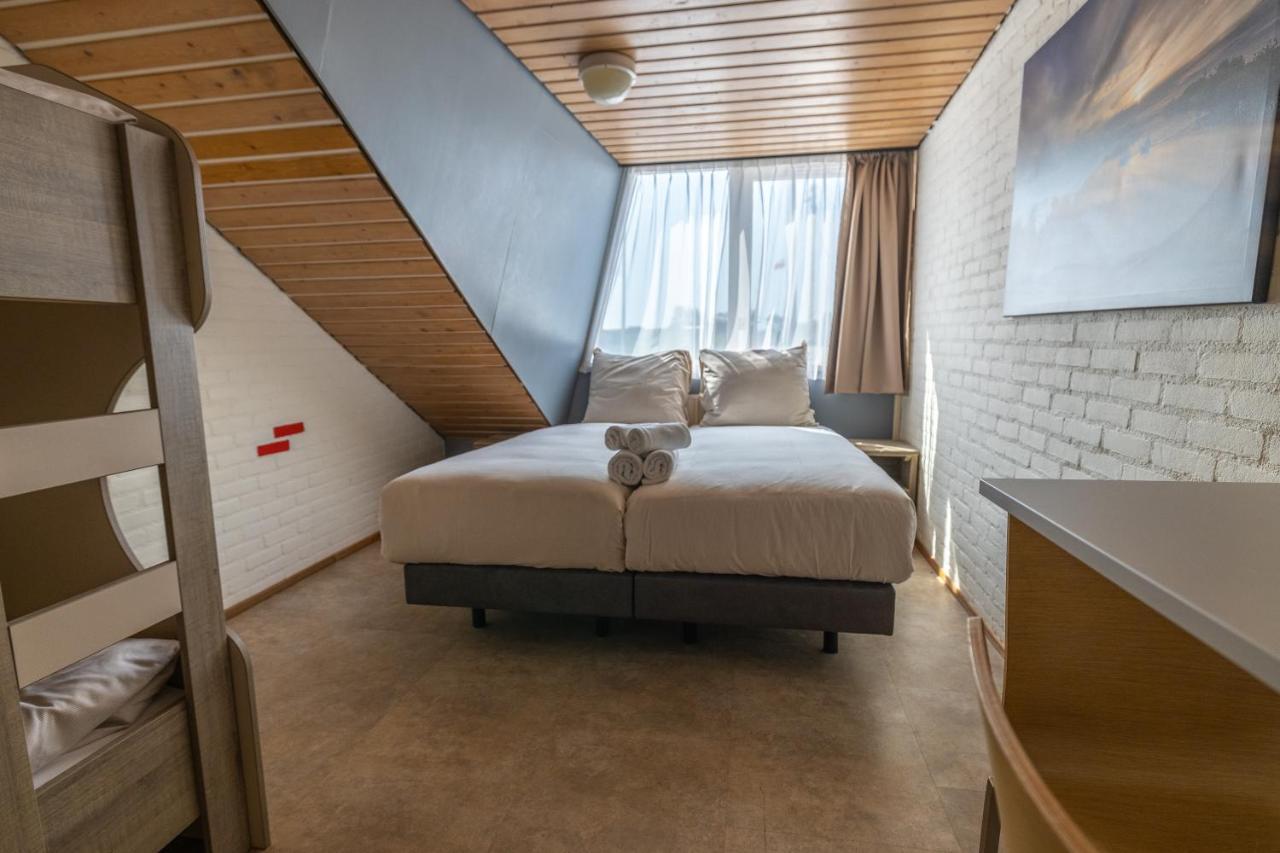 Oer'T Hout Hostel Grou Exterior photo