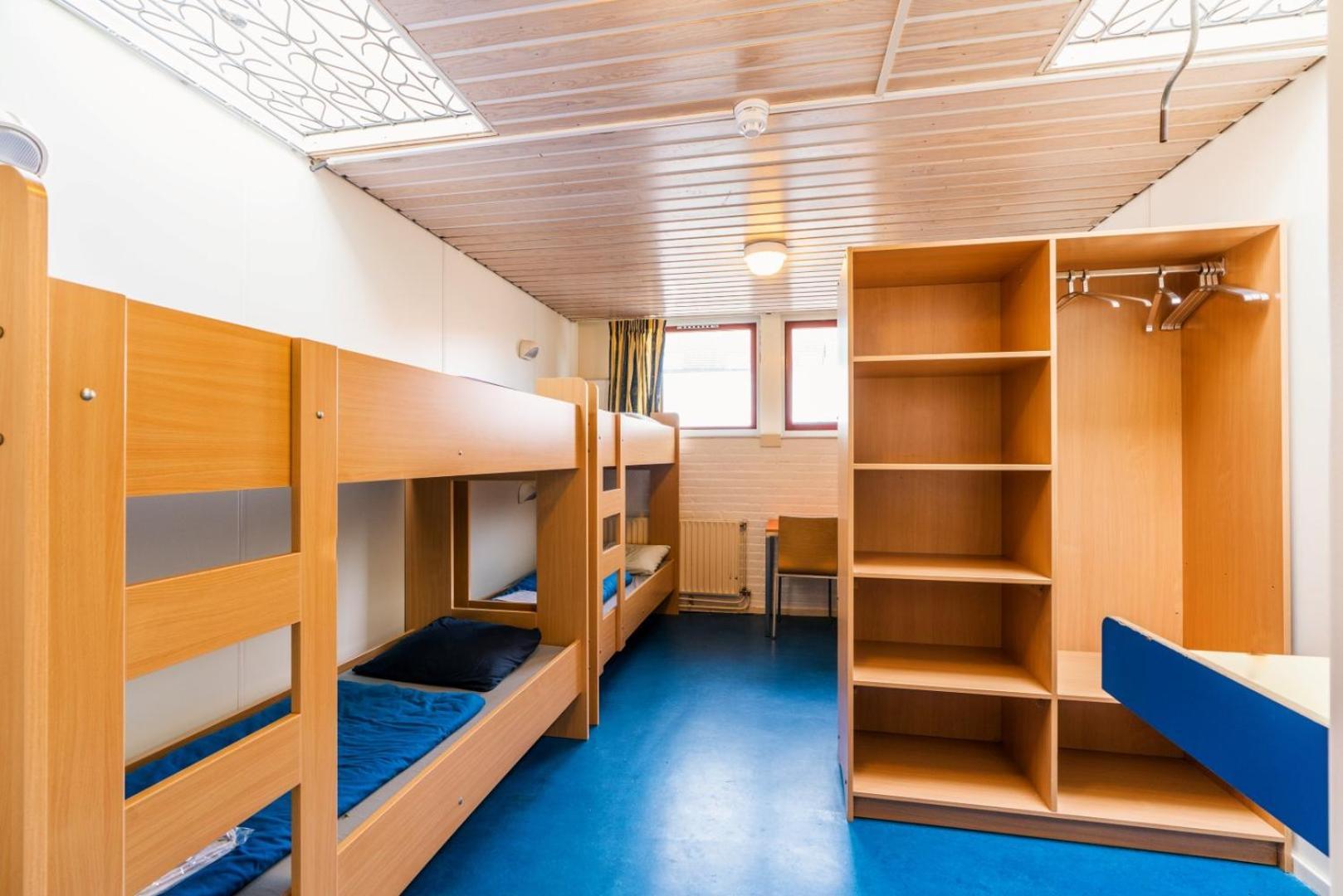 Oer'T Hout Hostel Grou Exterior photo