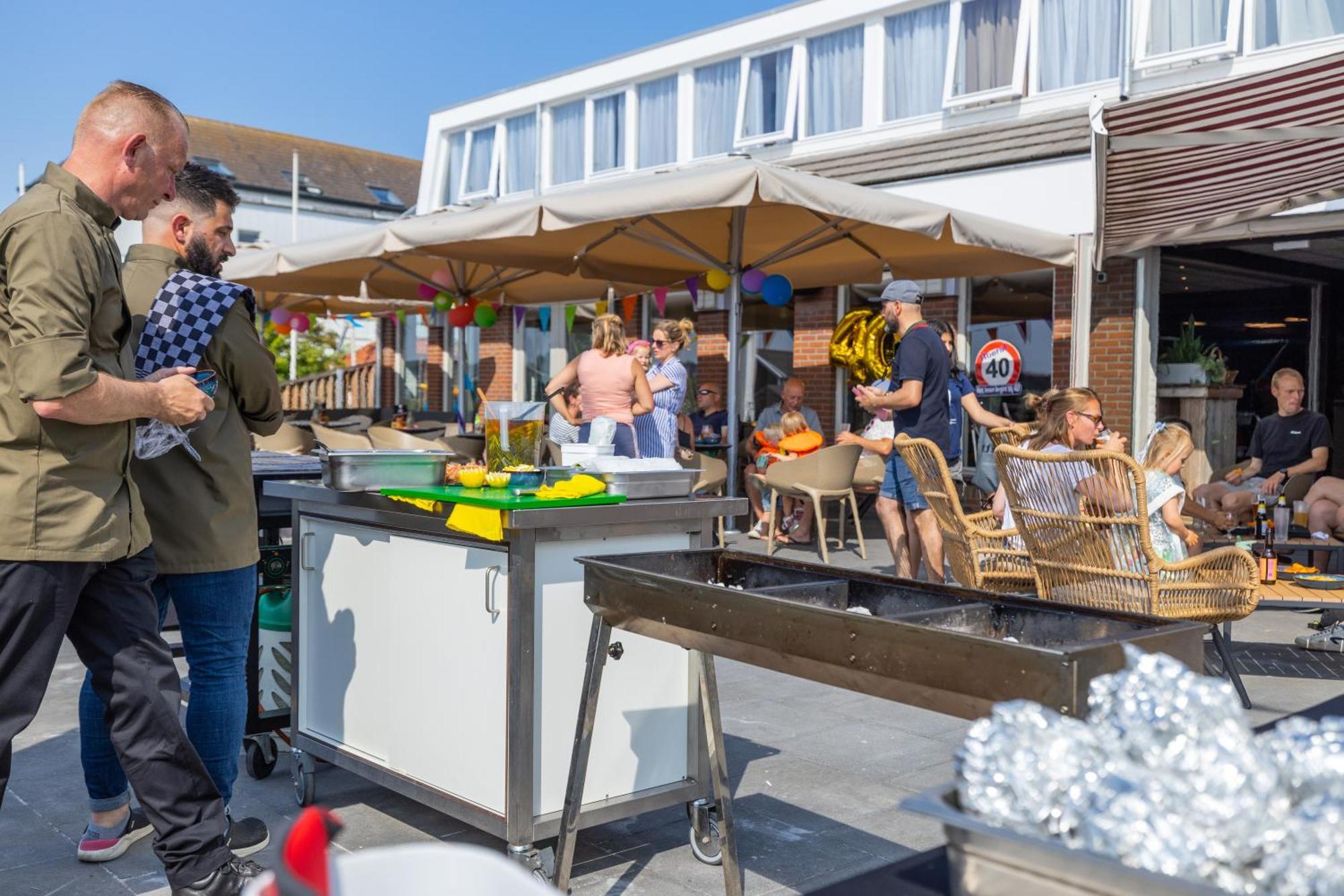 Oer'T Hout Hostel Grou Exterior photo